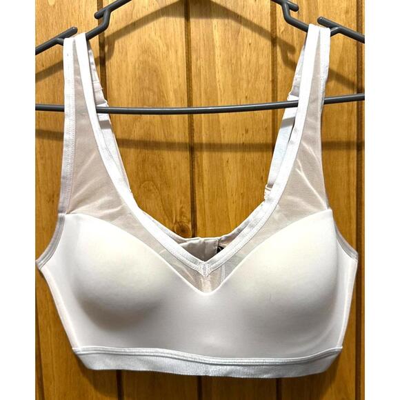 Victoria's Secret Lightly Lined Bra - 34D - Picture 1 of 8